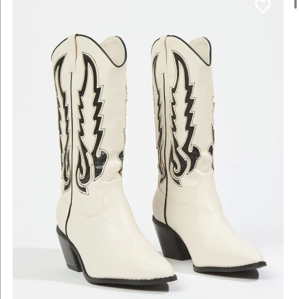Norva Boots By Billini